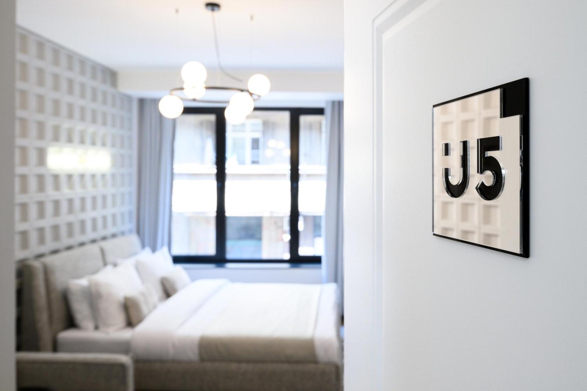 Urban Downtown Luxury Rooms And Suites بلغراد المظهر الخارجي الصورة