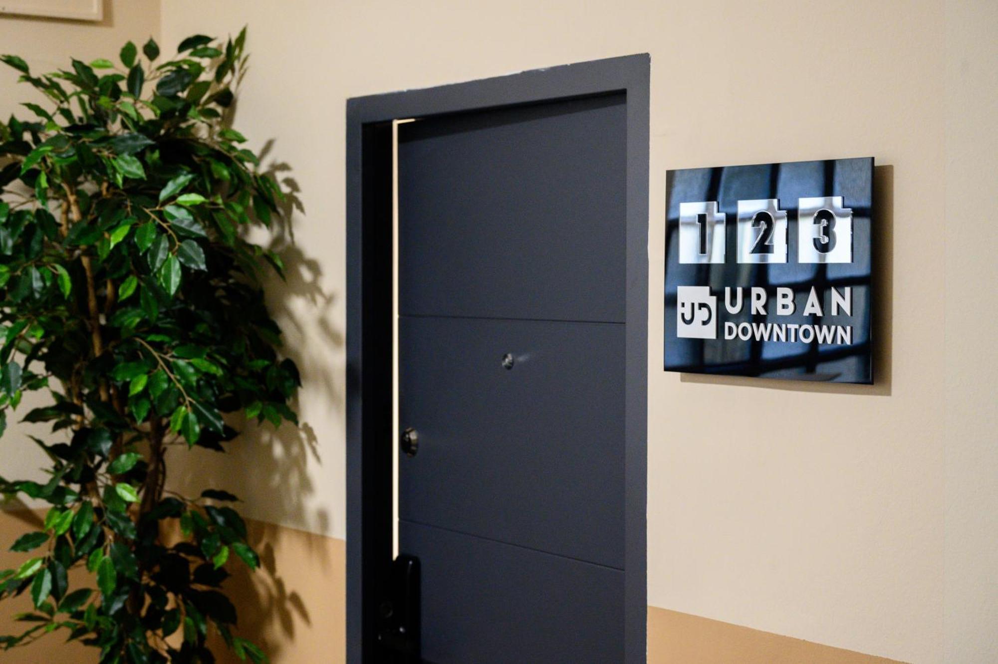 Urban Downtown Luxury Rooms And Suites بلغراد الغرفة الصورة